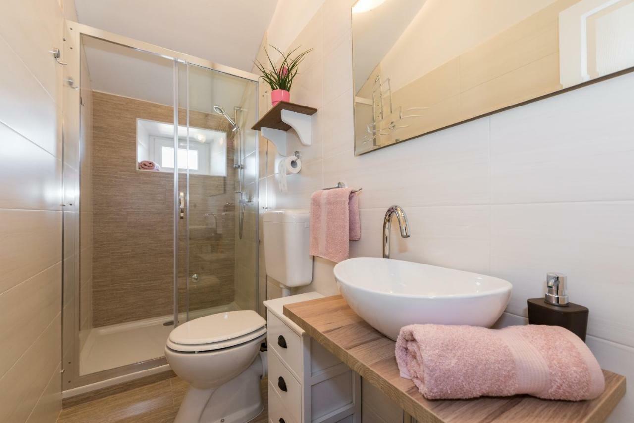 Skipper Suites Novigrad  Zewnętrze zdjęcie